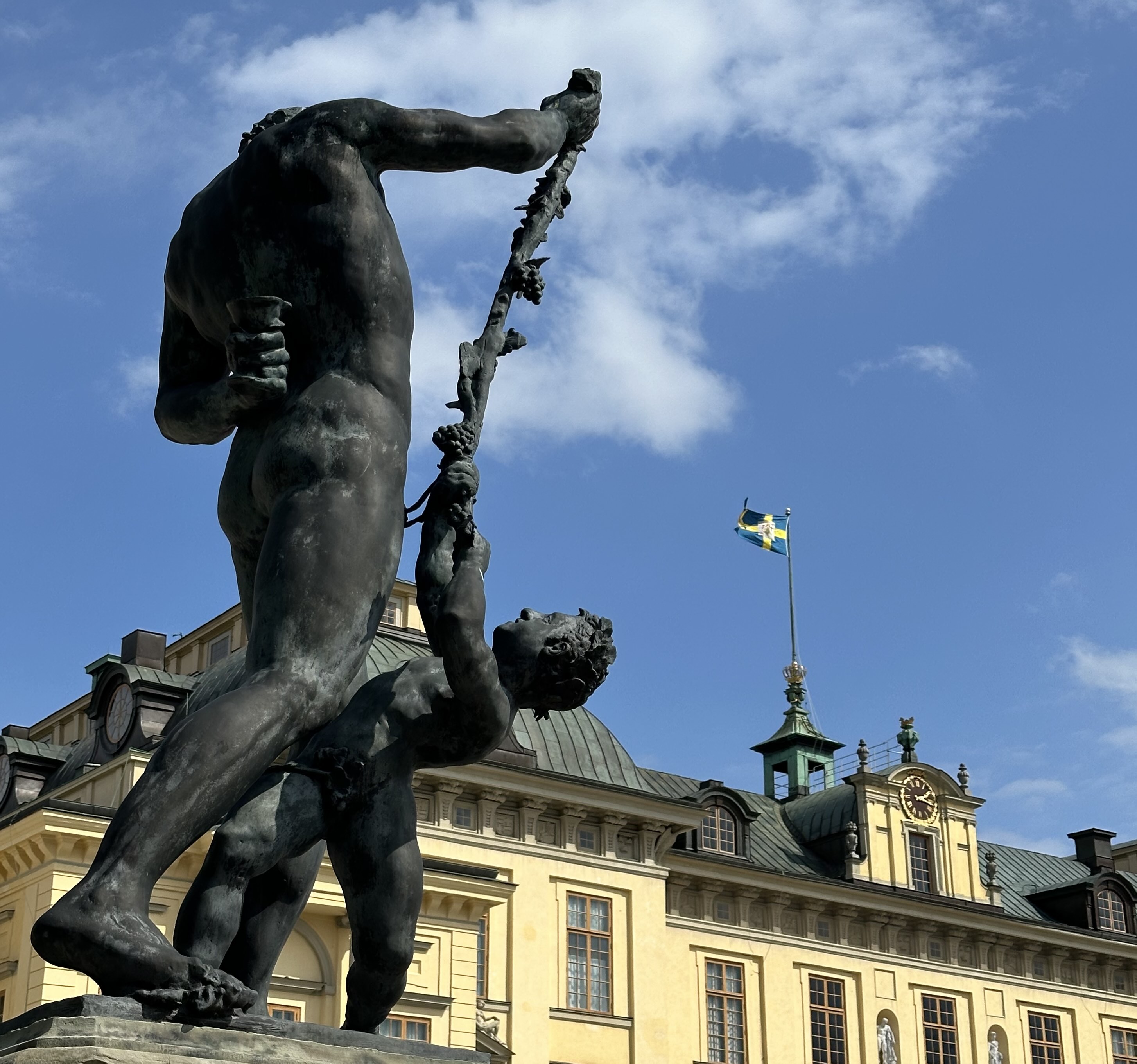 The beautiful gardens of Drottningholm are accessible via SL